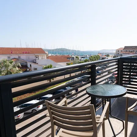 Centar * Vodice